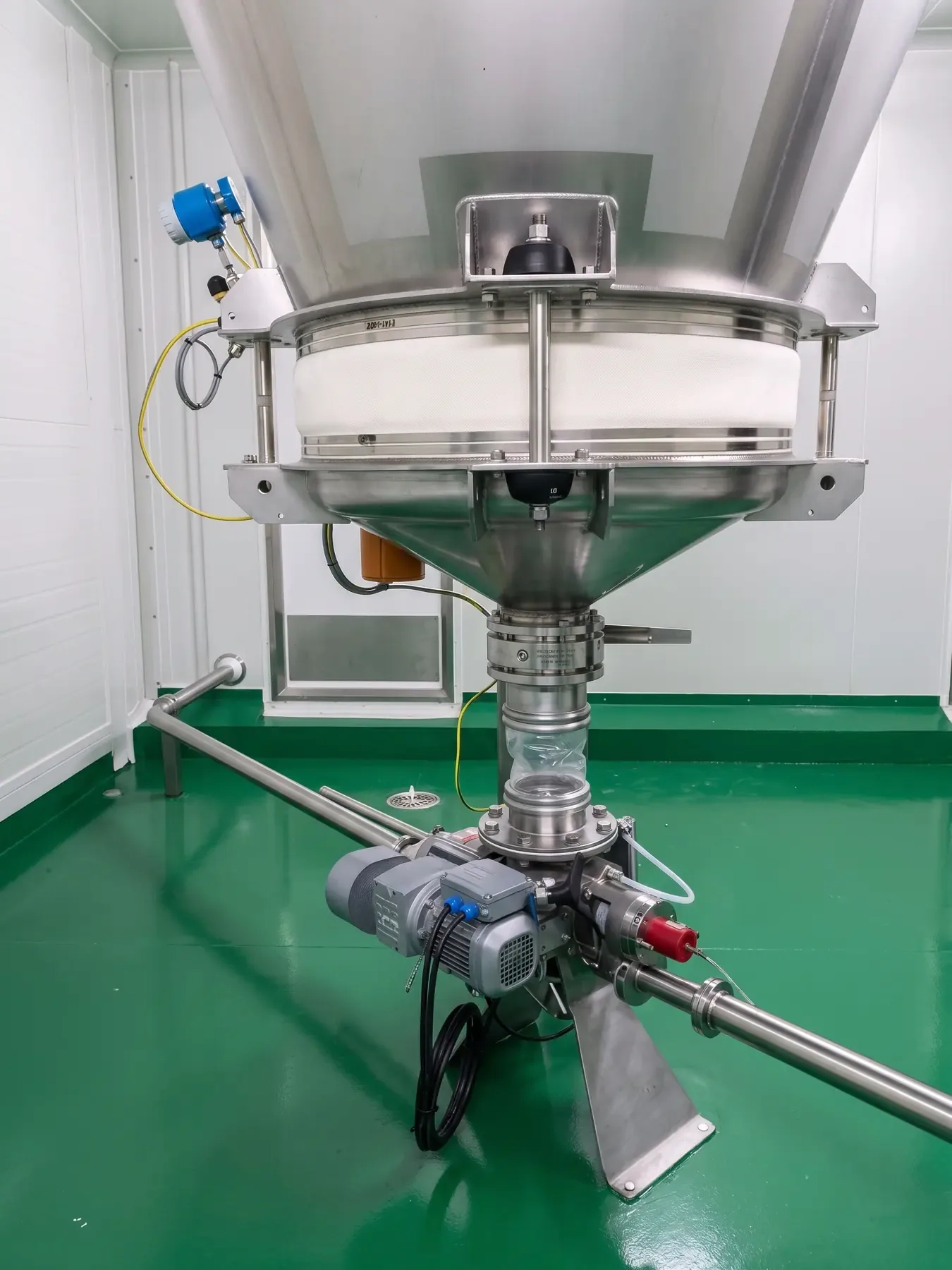A TLG lean-phase filter receiver discharging through a rotary valve